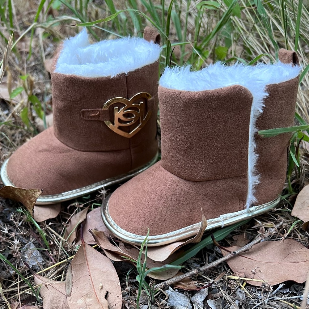 BeBe Babe Swede Ugg Like Boots